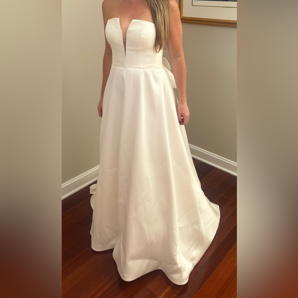 Essense of Australia Wedding Dress – Oxford Street: Strapless A-Line Ivory Dress